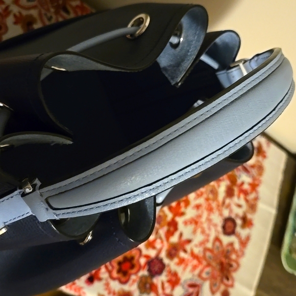 Kate Spade Vivian Bucket Bag - Picture 5 of 9